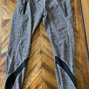 In great shape size 10 grey striped lululemon cropped leggings.